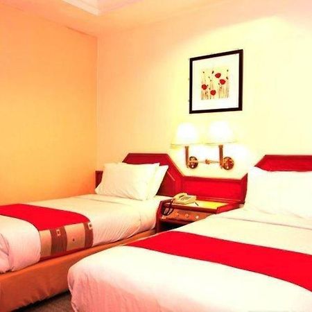 The Emperor Hotel Малакка Экстерьер фото