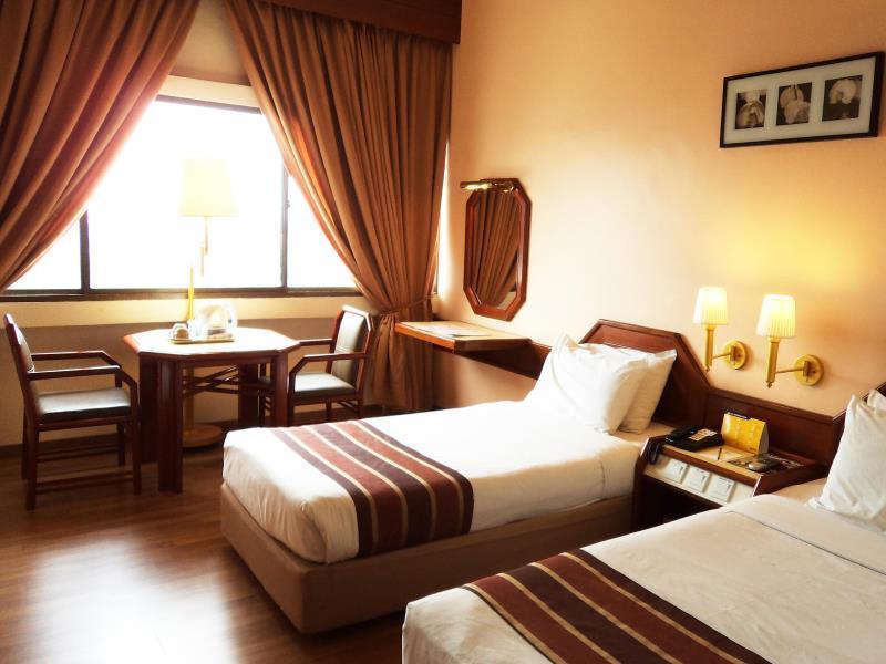 The Emperor Hotel Малакка Экстерьер фото