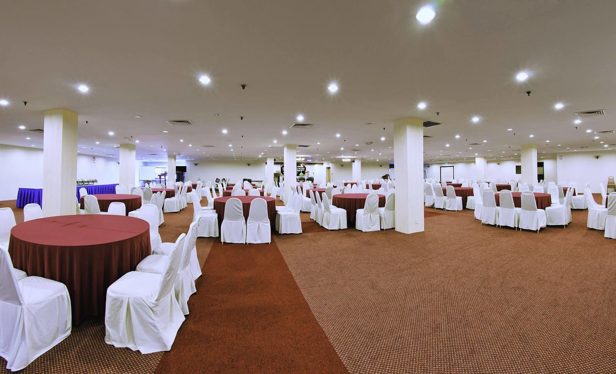 The Emperor Hotel Малакка Экстерьер фото